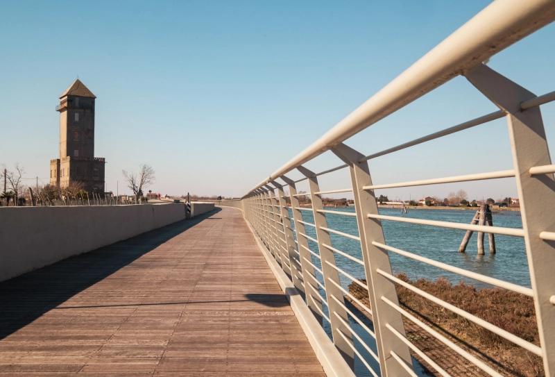 Ciclabile über der Lagune