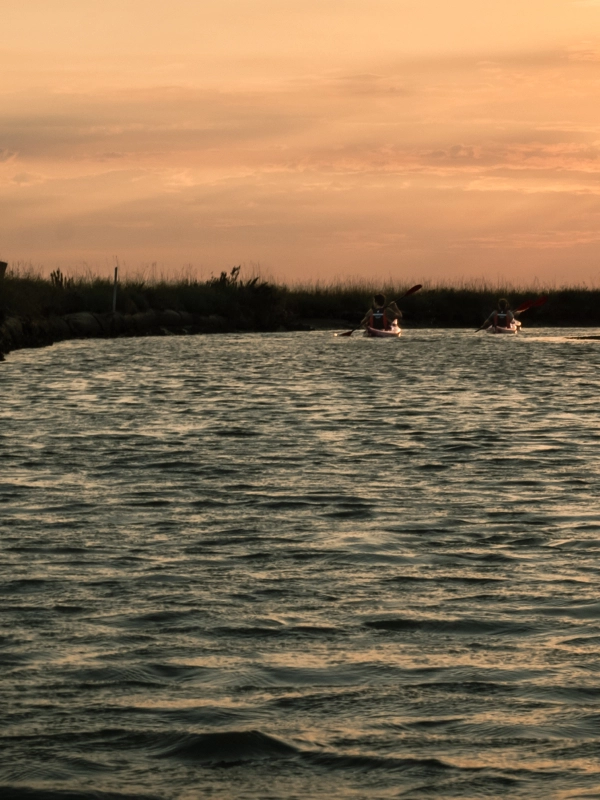 Kayak al tramonto nella laguna di Cavallino Treporti