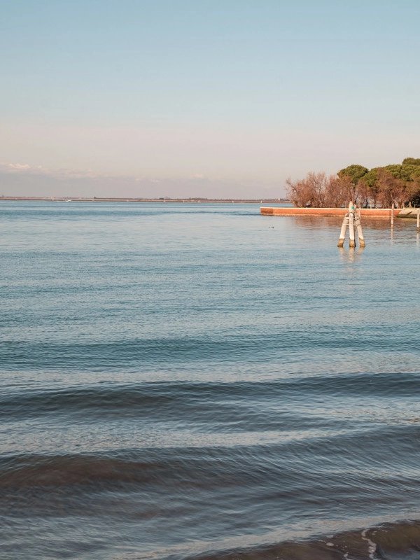 Itinerario tra spiaggia e Faro a Cavallino Treporti, natura e panorami
